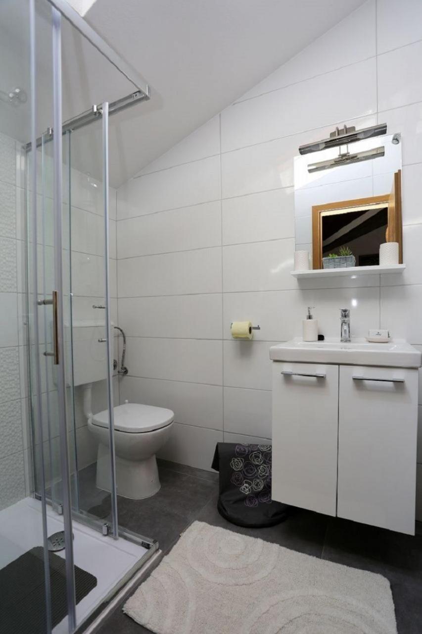 Apartment Aldica Supetar Zewnętrze zdjęcie